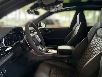 RSQ8 4.0 TFSI quattro MATRIX LED+PANO+360°+AHK+
