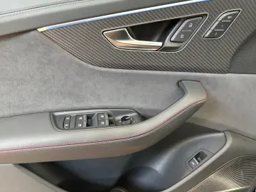 RSQ8 4.0 TFSI quattro MATRIX LED+PANO+360°+AHK+