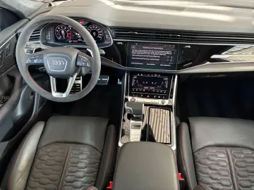 RSQ8 4.0 TFSI quattro MATRIX LED+PANO+360°+AHK+