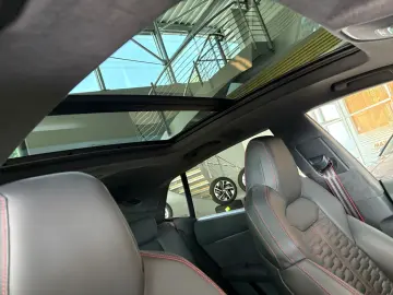 RSQ8 4.0 TFSI quattro MATRIX LED+PANO+360°+AHK+