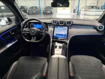 GLC 300 4M AMG PREMIUM BURMESTER-PANORAMA-AHK