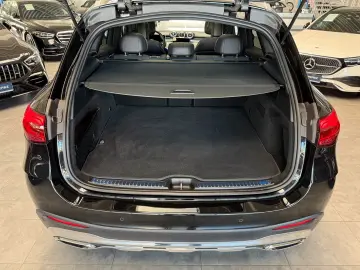 GLC 300 4M AMG PREMIUM BURMESTER-PANORAMA-AHK