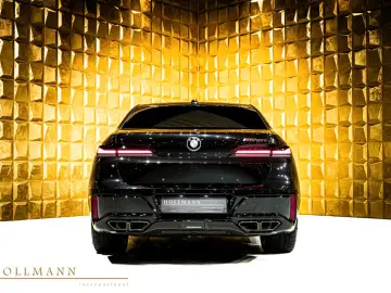 M760e xDrive +SKY LOUNGE+M SPORT BRAKE SYSTEM+