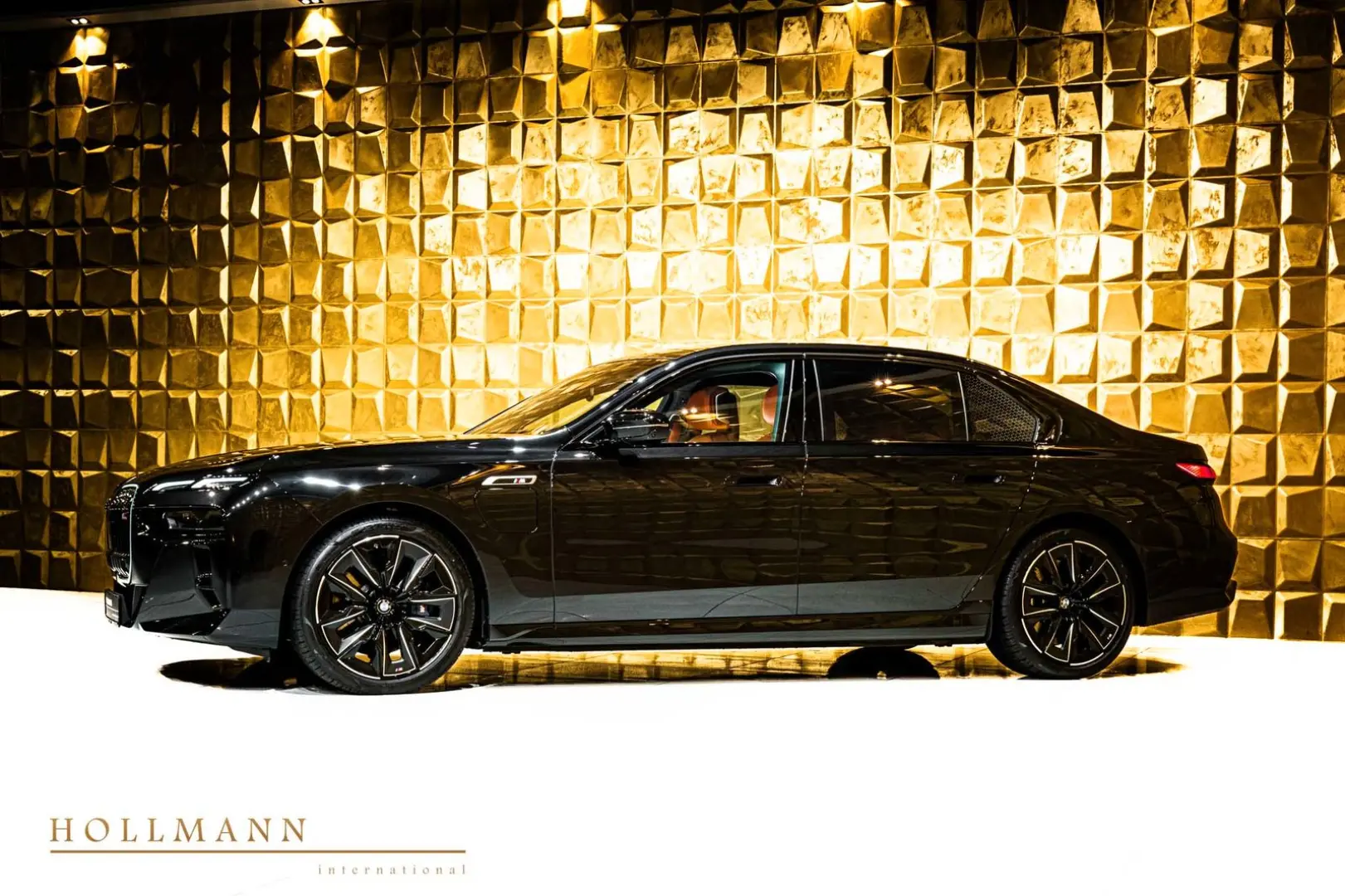 M760e xDrive +SKY LOUNGE+M SPORT BRAKE SYSTEM+