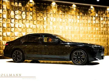 M760e xDrive +SKY LOUNGE+M SPORT BRAKE SYSTEM+