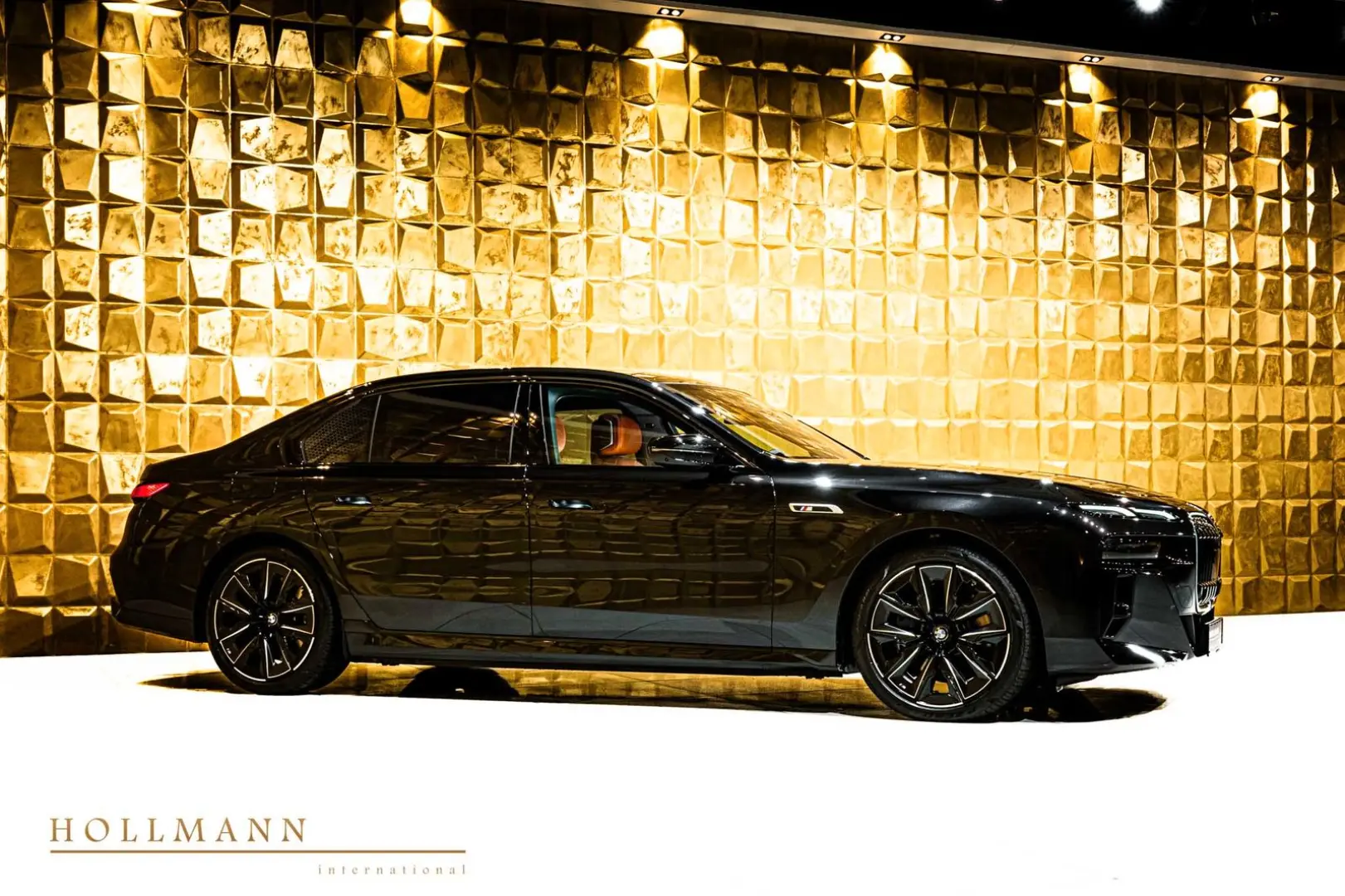 M760e xDrive +SKY LOUNGE+M SPORT BRAKE SYSTEM+