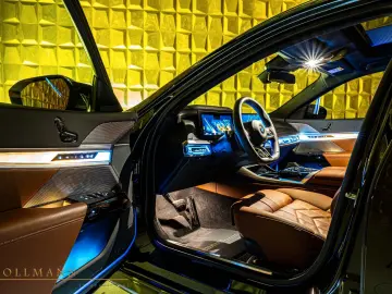M760e xDrive +SKY LOUNGE+M SPORT BRAKE SYSTEM+