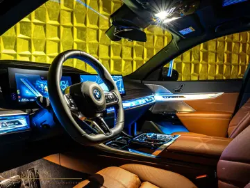M760e xDrive +SKY LOUNGE+M SPORT BRAKE SYSTEM+