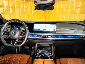 M760e xDrive +SKY LOUNGE+M SPORT BRAKE SYSTEM+