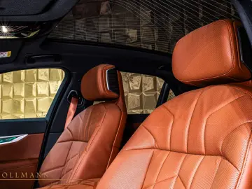 M760e xDrive +SKY LOUNGE+M SPORT BRAKE SYSTEM+