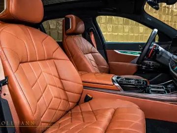 M760e xDrive +SKY LOUNGE+M SPORT BRAKE SYSTEM+
