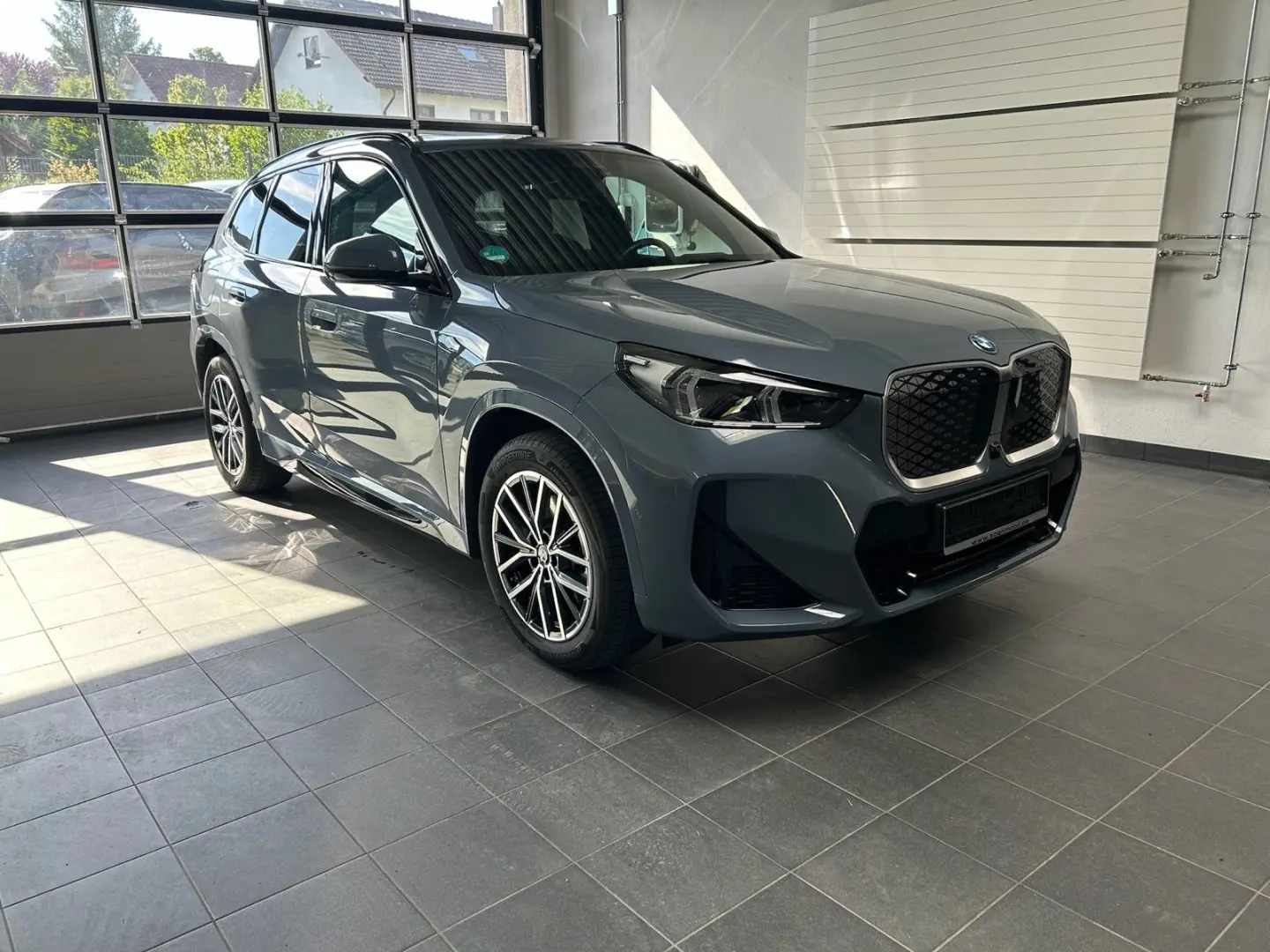 iX1 30 xDrive M Sport stormbay Vollausstattung