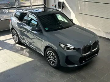 iX1 30 xDrive M Sport stormbay Vollausstattung
