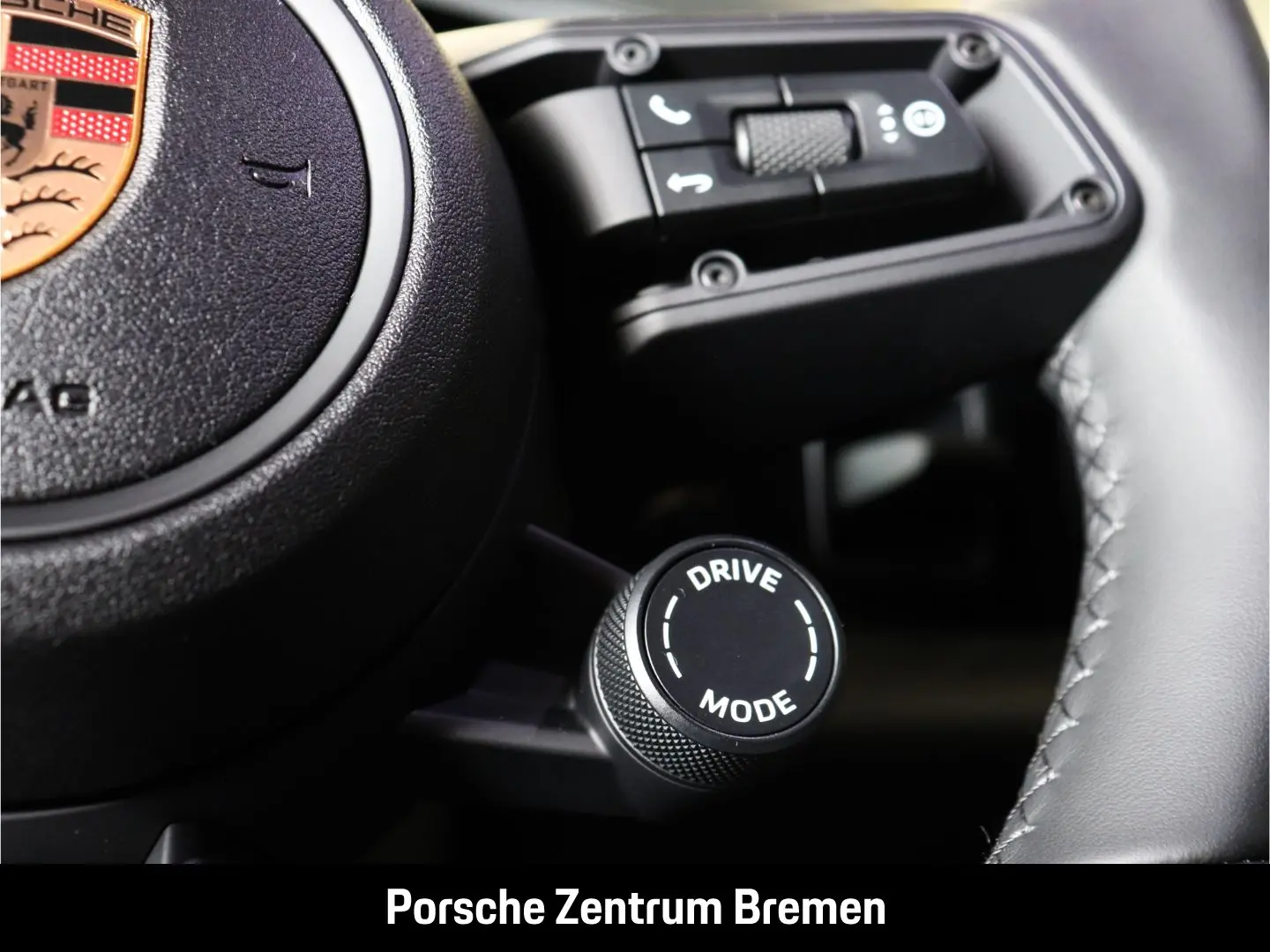 Macan 4 Sportpak Head-up AHK  Panorama Bose 360