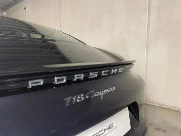 Cayman (718) | Rückfahrkamera | Bi-Xenon PDLS |
