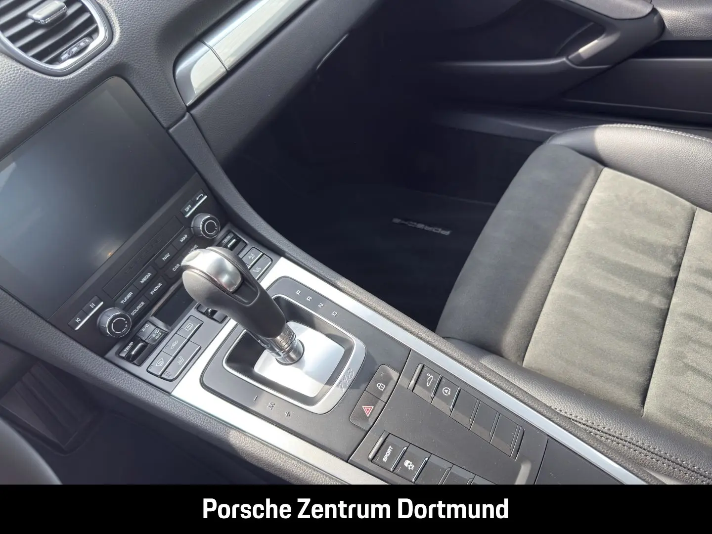 Cayman 718 Rückfahrkamera 20-Zoll Sportsitze LED