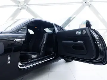 Rolls-Royce Wraith 6.6 V12 | Black Badge | Starlight |