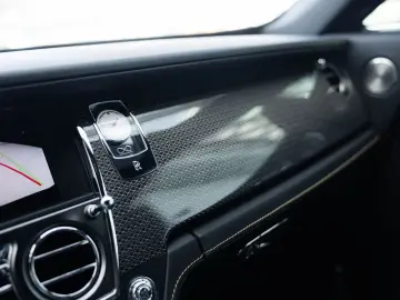 Rolls-Royce Wraith 6.6 V12 | Black Badge | Starlight |