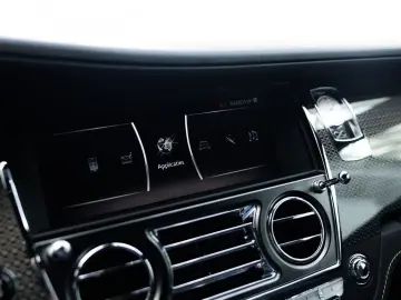 Rolls-Royce Wraith 6.6 V12 | Black Badge | Starlight |