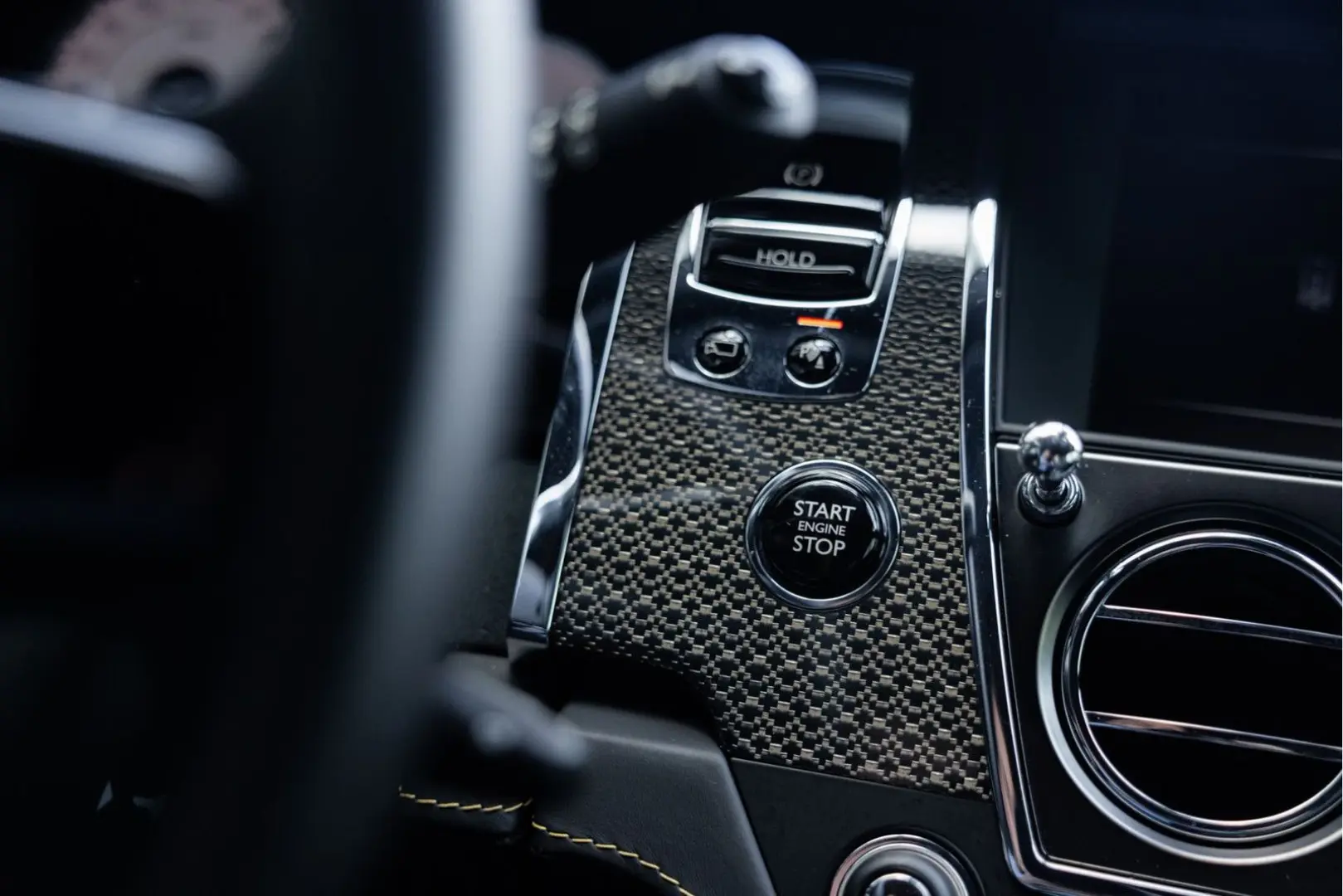 Rolls-Royce Wraith 6.6 V12 | Black Badge | Starlight |