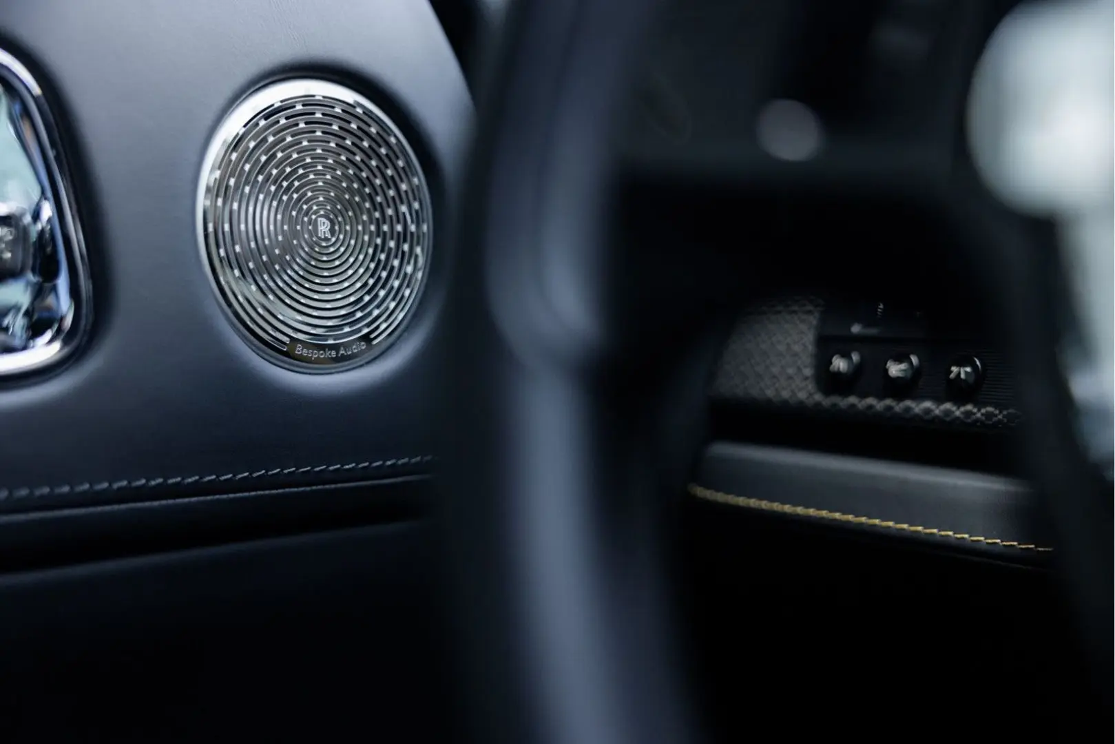 Rolls-Royce Wraith 6.6 V12 | Black Badge | Starlight |