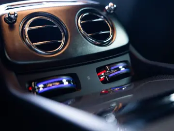 Rolls-Royce Wraith 6.6 V12 | Black Badge | Starlight |
