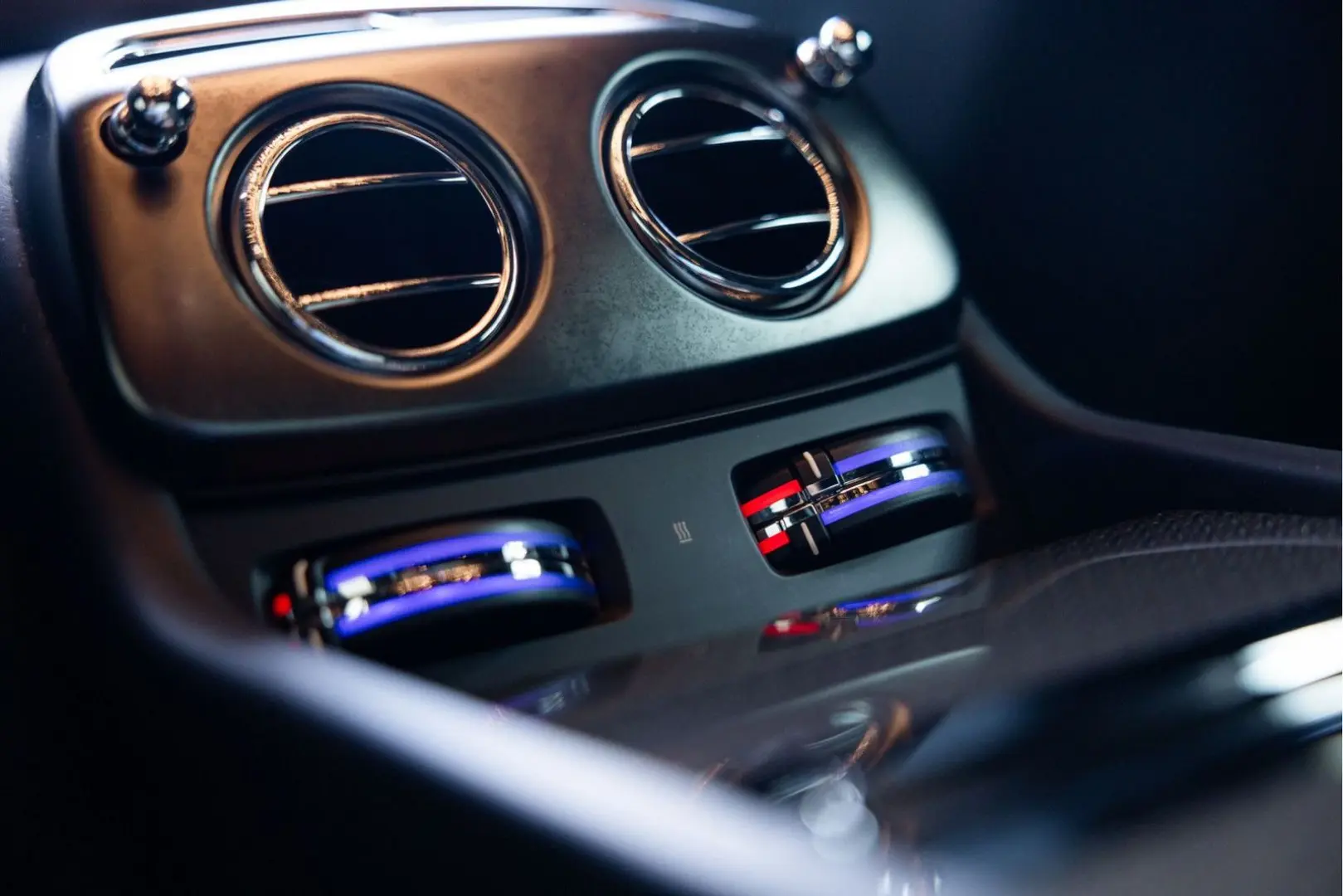 Rolls-Royce Wraith 6.6 V12 | Black Badge | Starlight |
