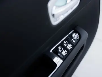 Rolls-Royce Wraith 6.6 V12 | Black Badge | Starlight |