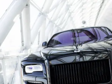 Rolls-Royce Wraith 6.6 V12   Black Badge   Starlight