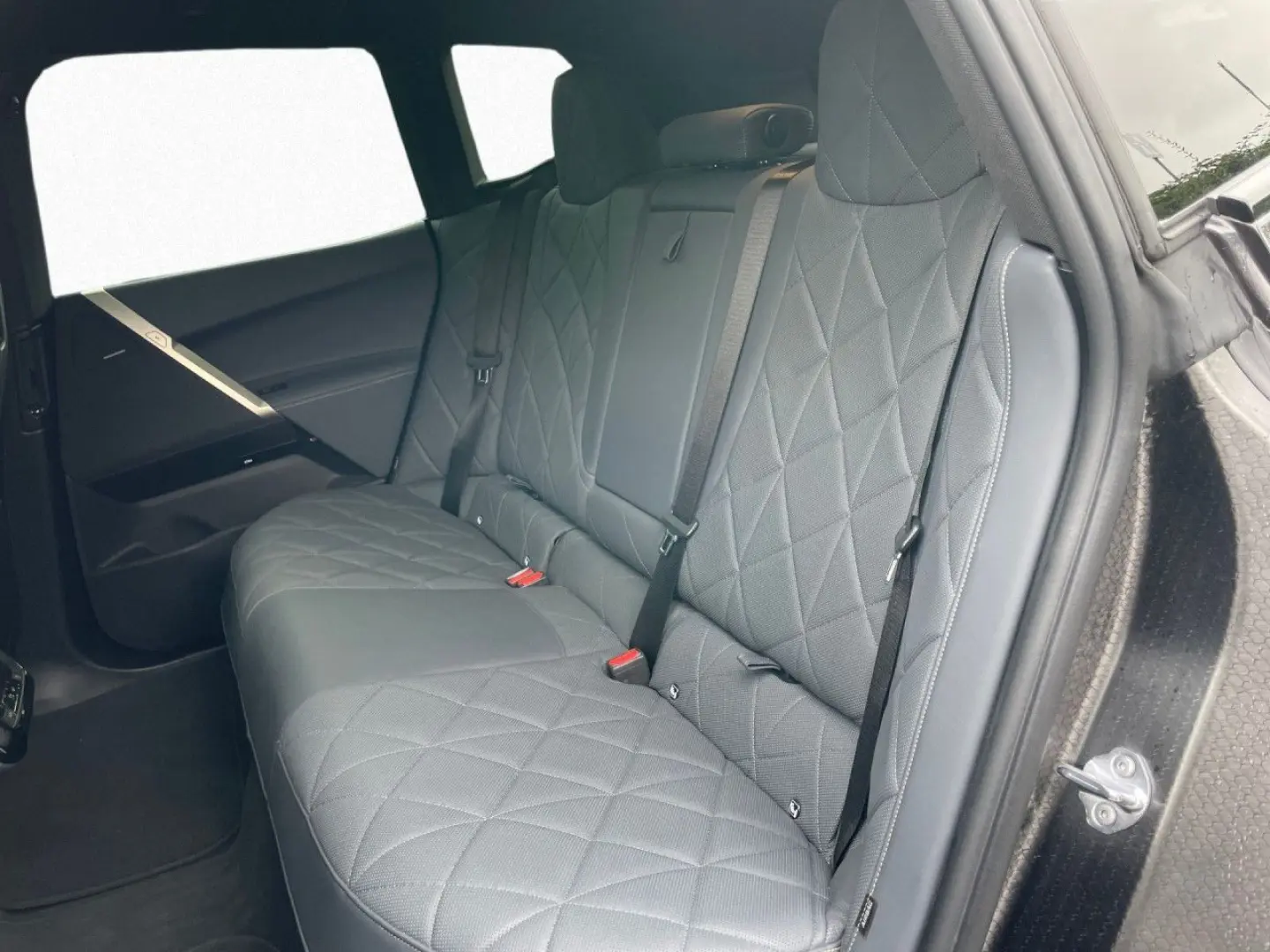 BMW  iX xDr.40 M-Sport  Laser HK SkyLoun 22