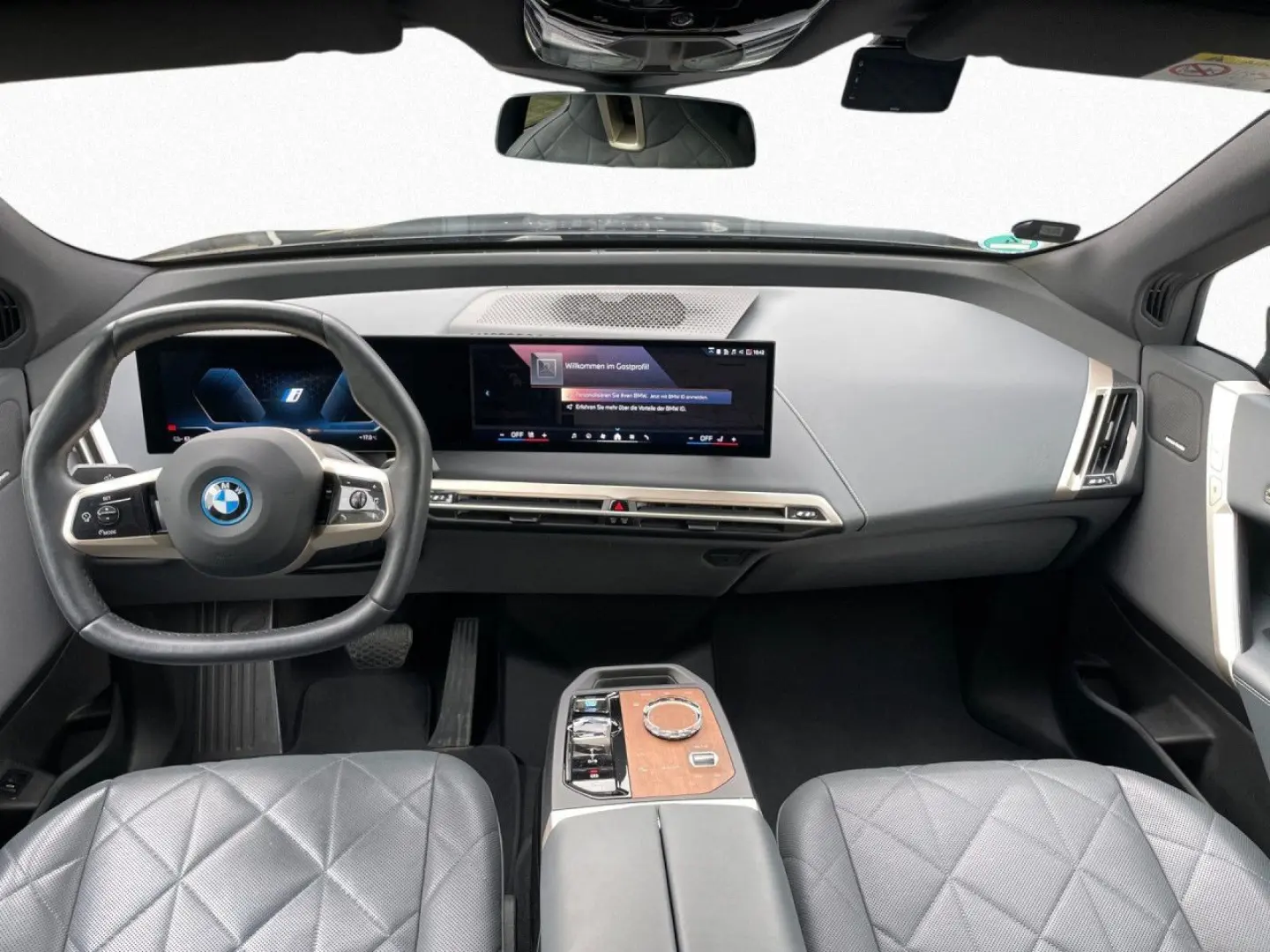 BMW  iX xDr.40 M-Sport  Laser HK SkyLoun 22
