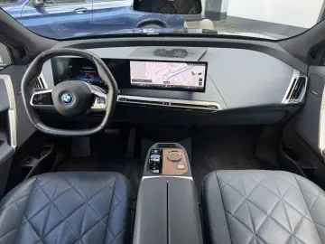 BMW iX xDrive40 M Sport Laser  Prof SkyPano H/K