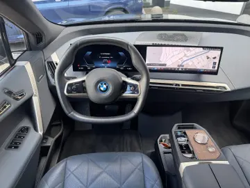 BMW iX xDrive40 M Sport Laser  Prof SkyPano H/K