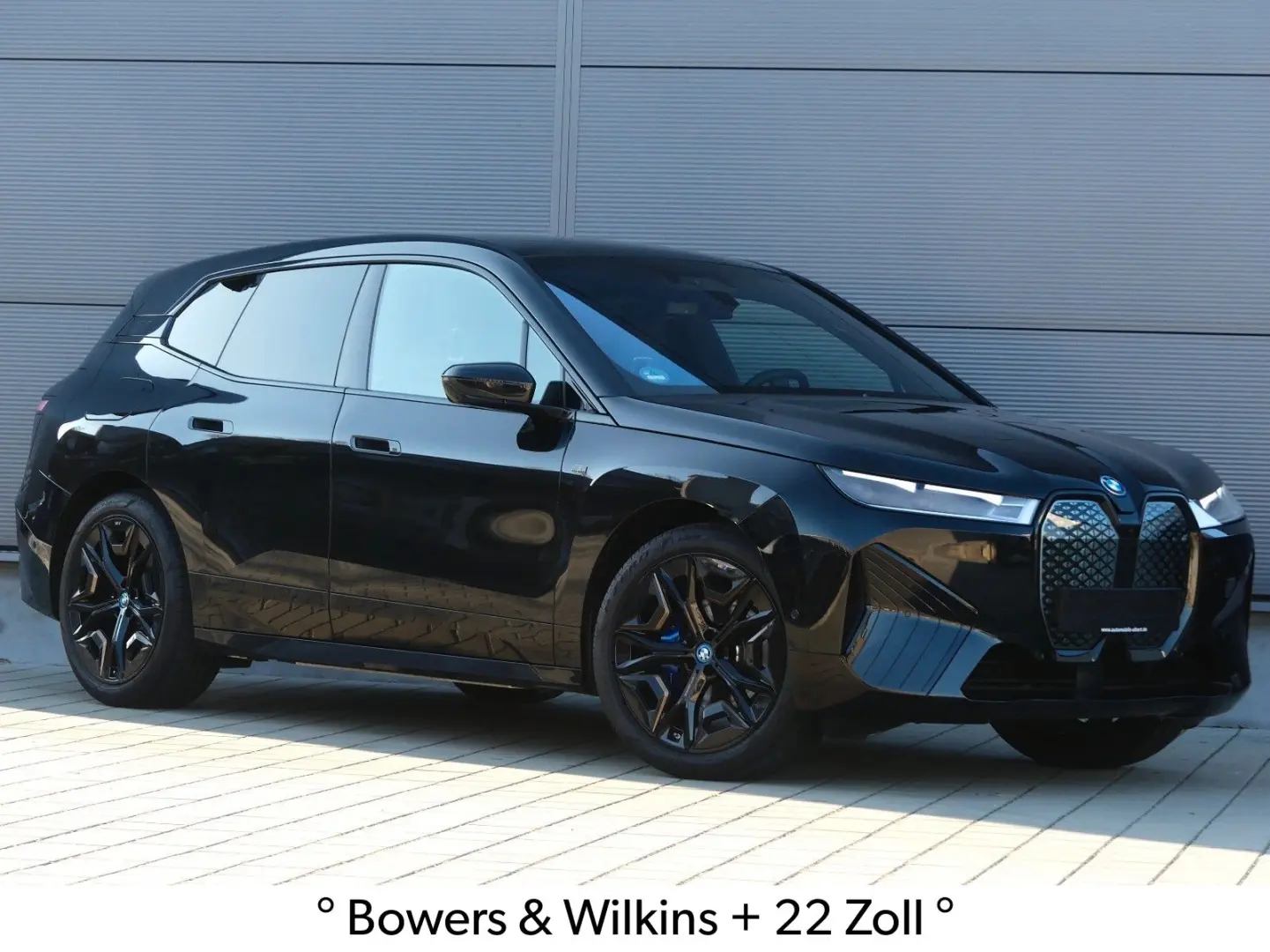 BMW iX M60*B&W*Soft*AHK*Clear*2-Achs*Integral*Pano*