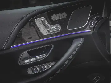 GLS 580 4M/AMG/NIGHT/AHK/AIR/PANO/2KLIMA/5+2/DIS