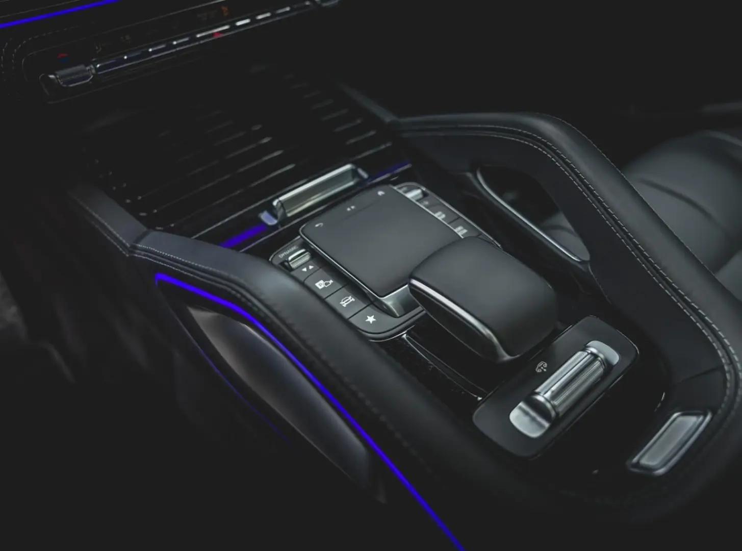 GLS 580 4M/AMG/NIGHT/AHK/AIR/PANO/2KLIMA/5+2/DIS