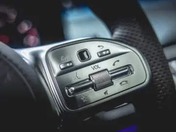 GLS 580 4M/AMG/NIGHT/AHK/AIR/PANO/2KLIMA/5+2/DIS
