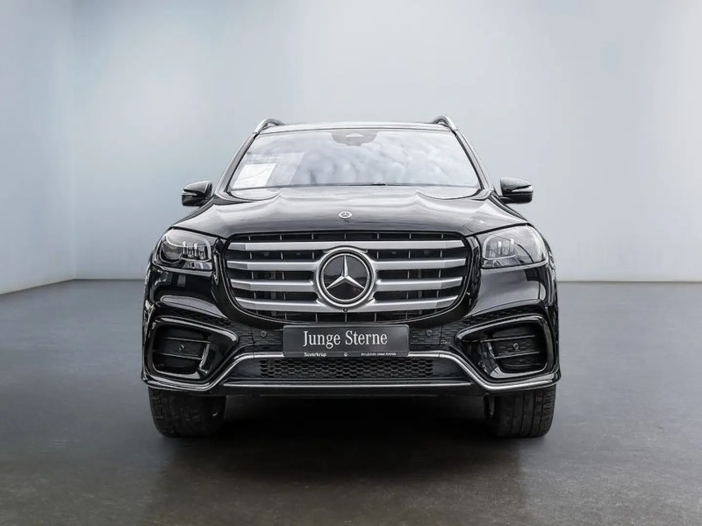 GLS 580 4M // BURM AMG SPUR DISTR AIRMATIC PANO