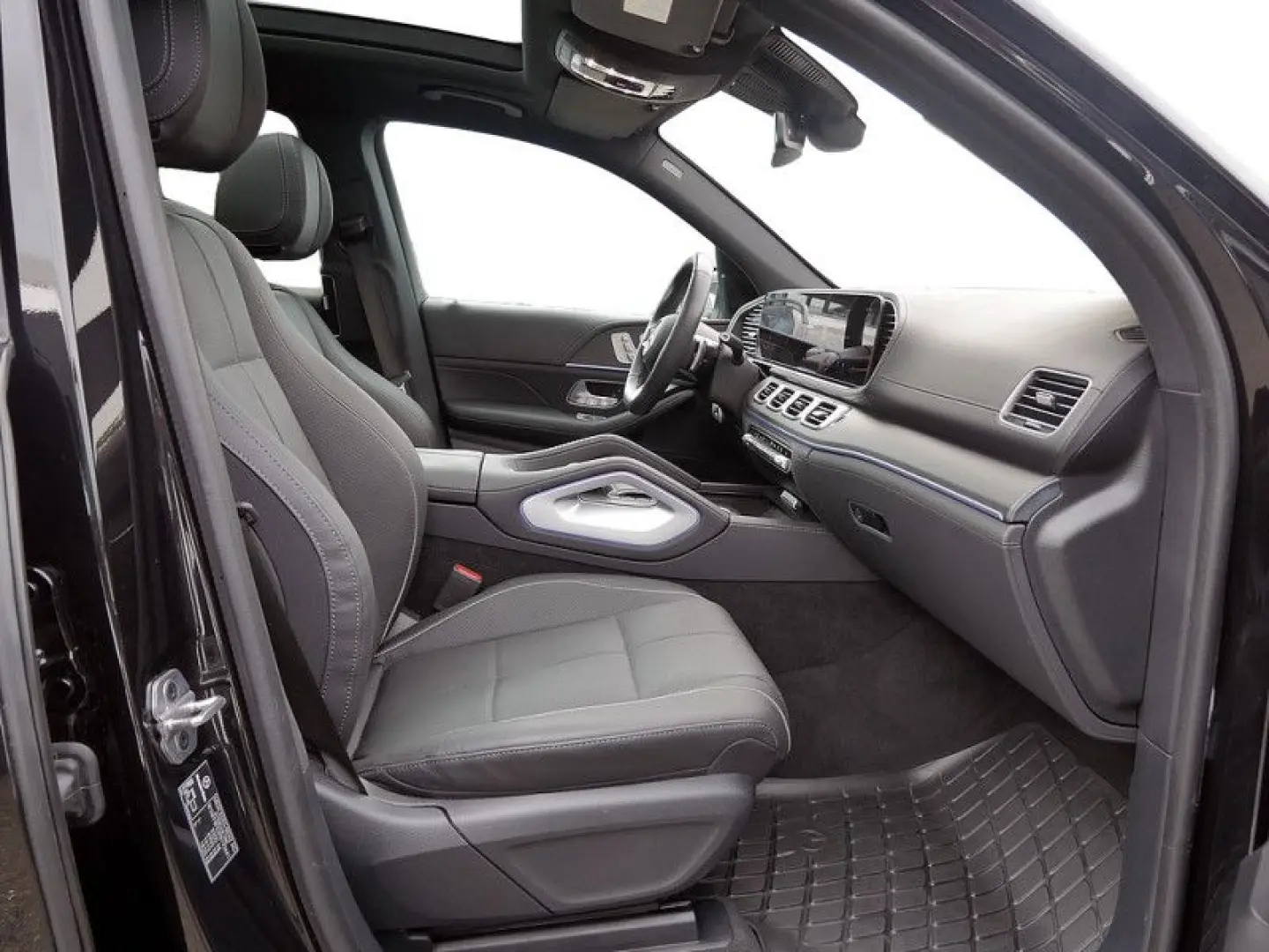 GLS 580 4M // BURM AMG SPUR DISTR AIRMATIC PANO