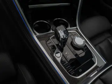 BMW M850i xD GranCoupé Panorama Laser H/K SoftCl 20