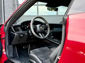 911 Carrera 4 GTS