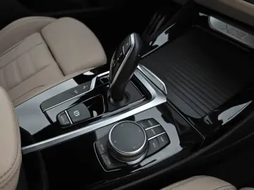 X3 xDrive 20 d*M-SPORT*LIVE*NAVI*LED*AHK*HEAD*BC