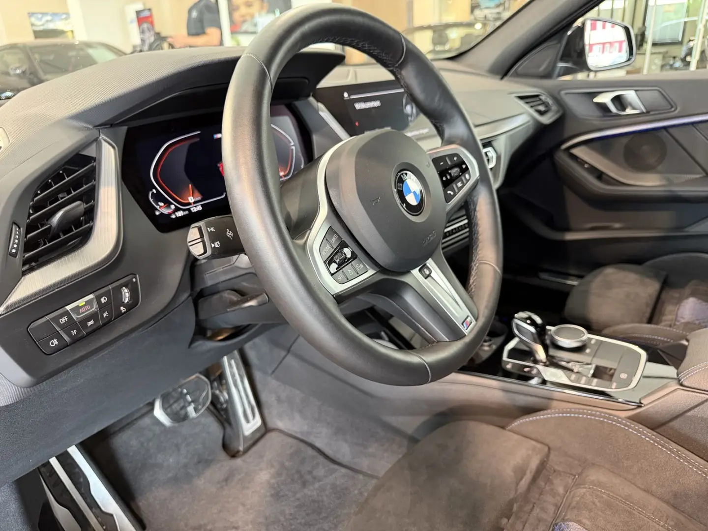 M135i xDrive INDIVIDUAL