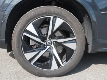 XC90 B5 AWD R-Design PilotAs/360°/TWA/Key/Memory