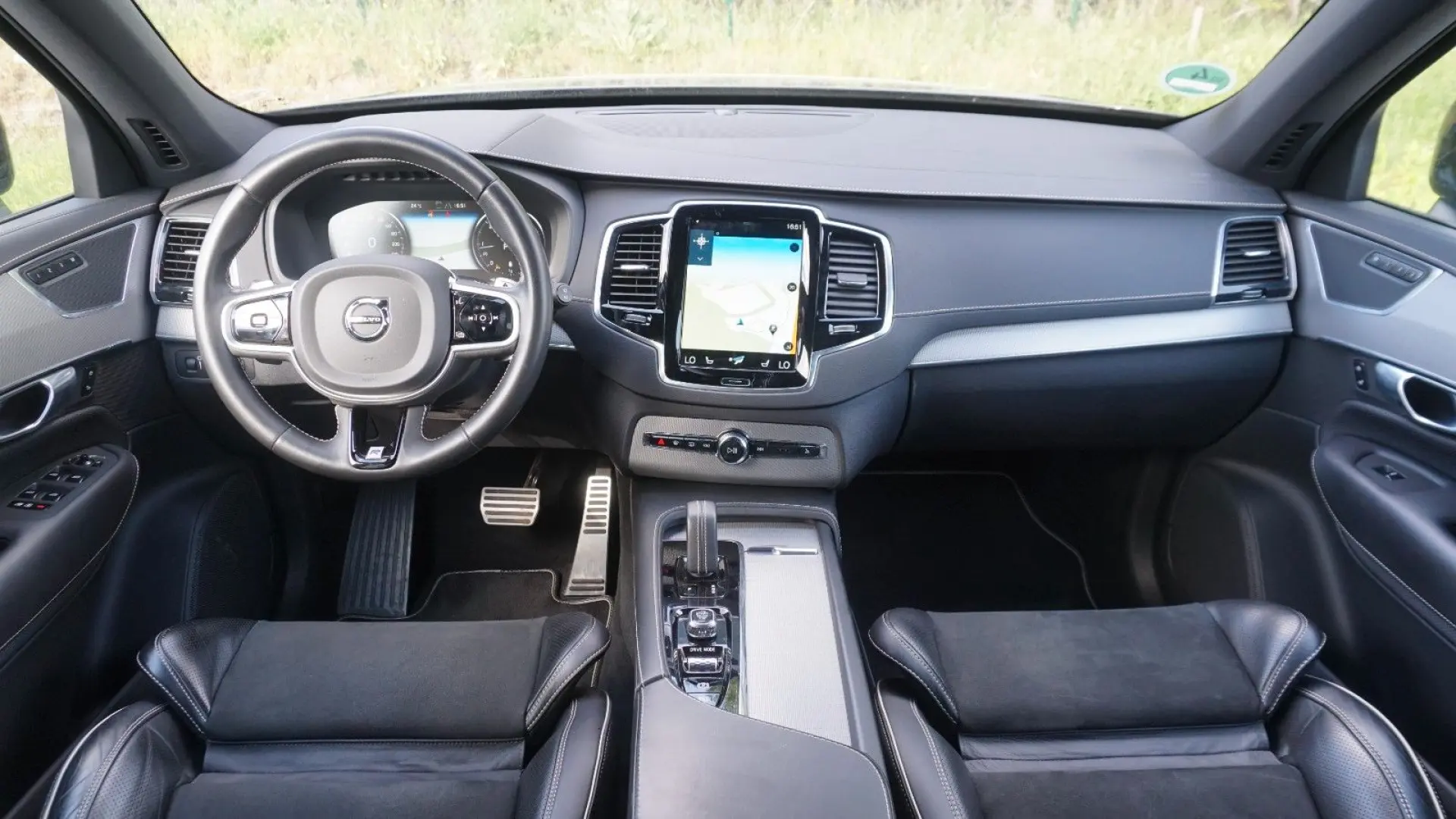 XC90 B5 AWD R-Design PilotAs/360°/TWA/Key/Memory