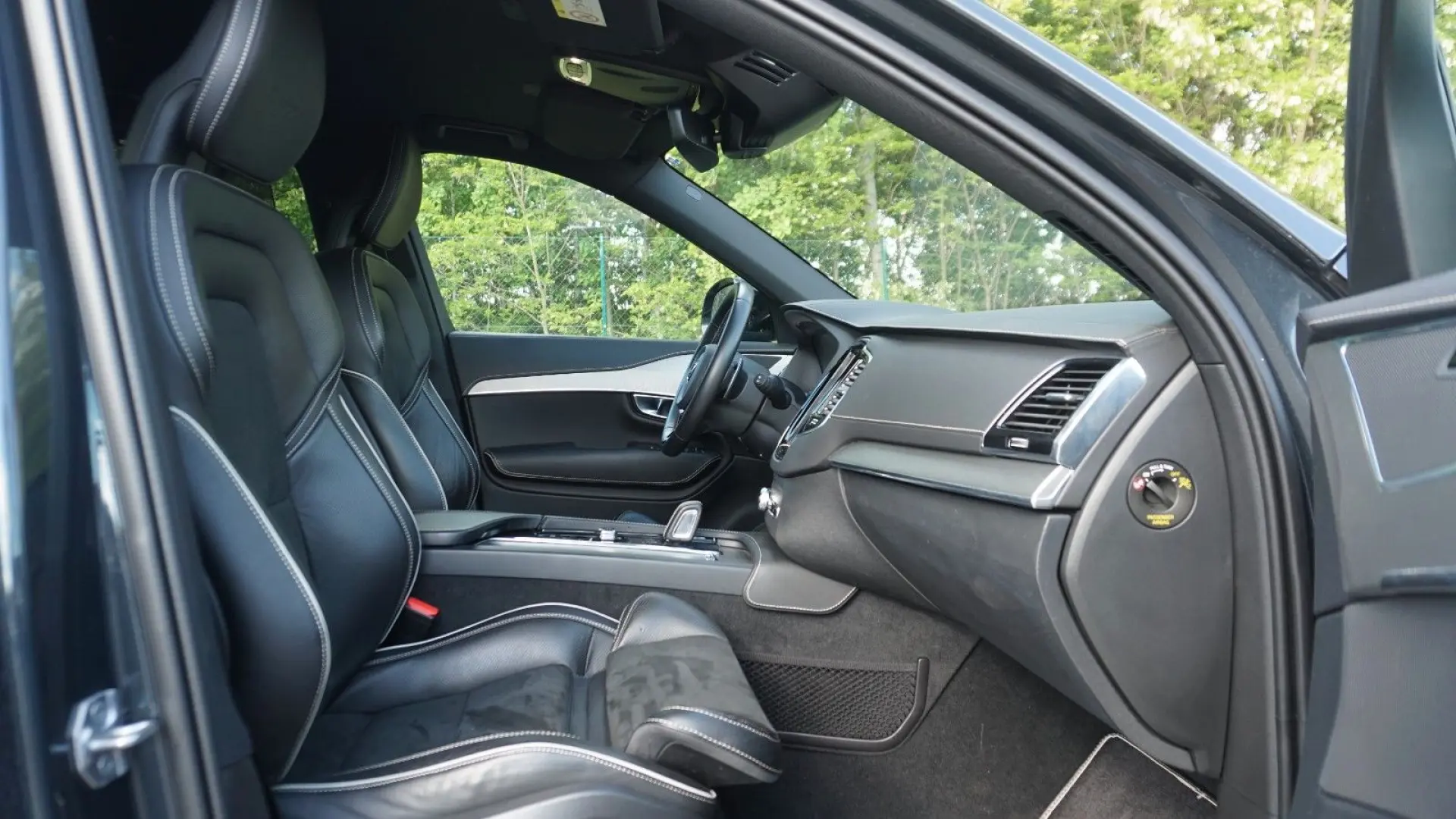 XC90 B5 AWD R-Design PilotAs/360°/TWA/Key/Memory