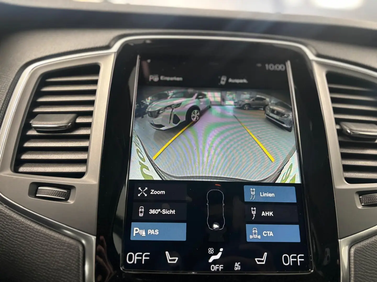 Momentum Pro AWD 360* AHK* 1.HAND *HUD