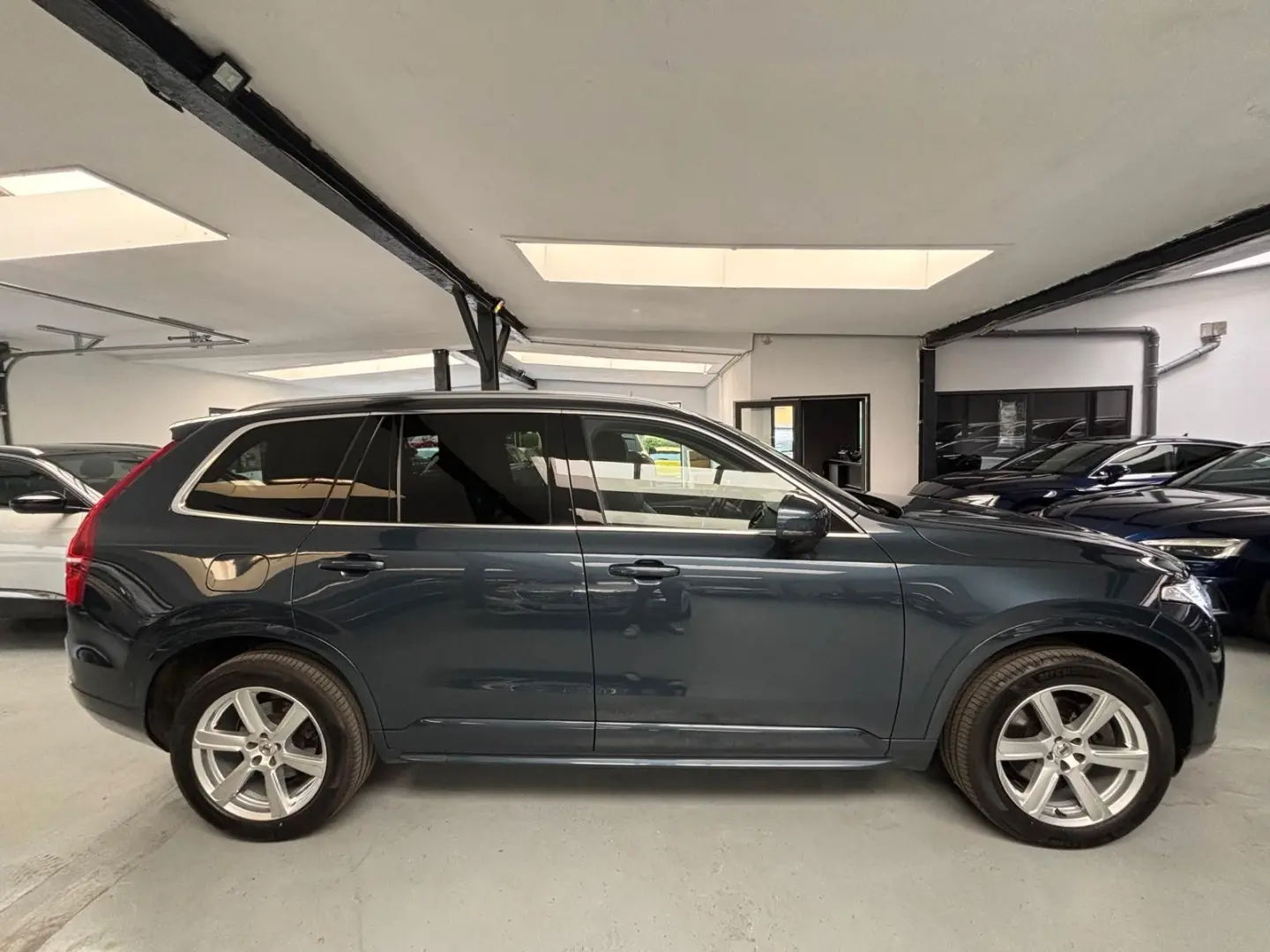 Momentum Pro AWD 360* AHK* 1.HAND *HUD