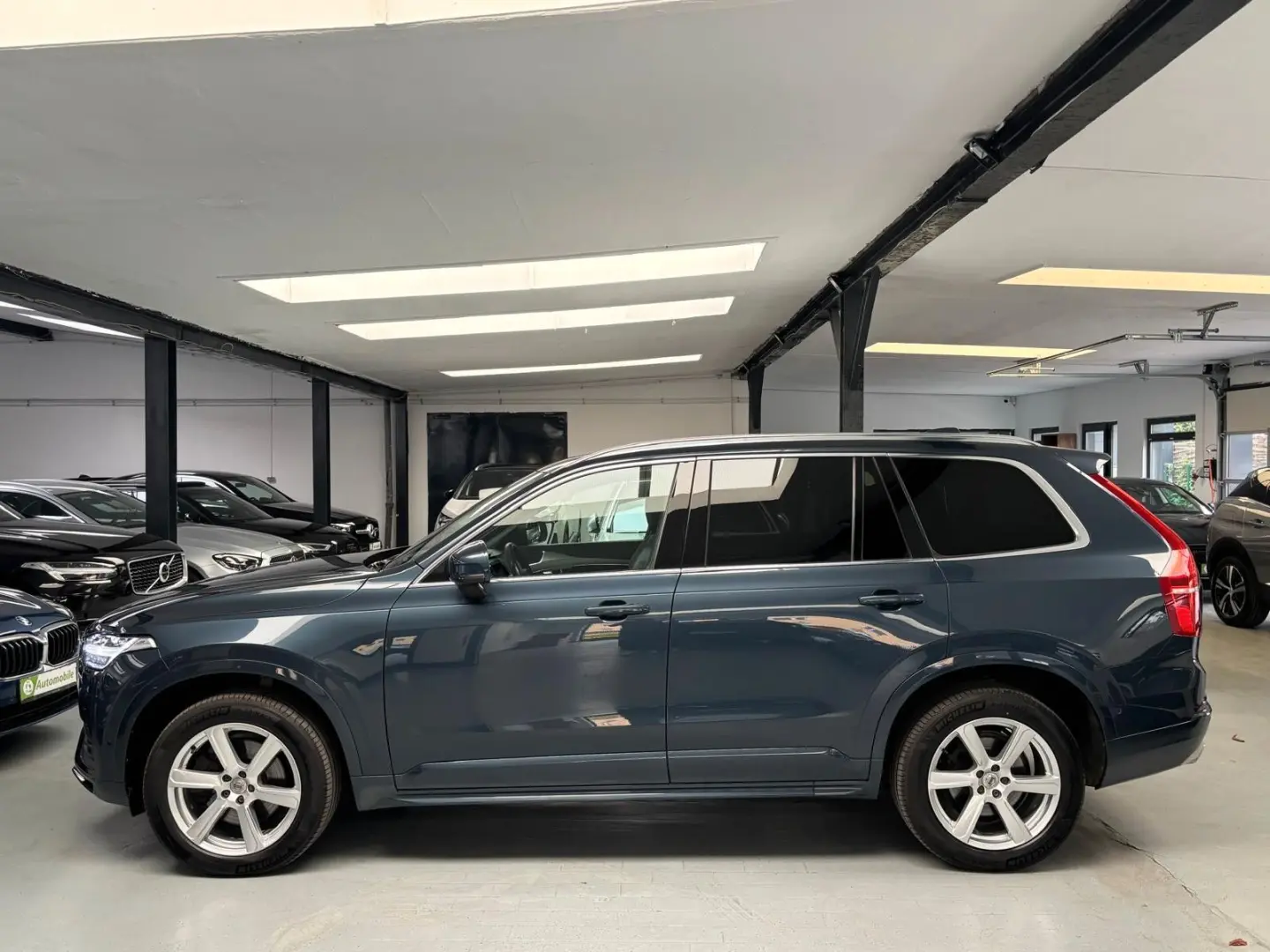 Momentum Pro AWD 360* AHK* 1.HAND *HUD