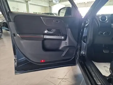 GLB 200 AMG+MBUX+LED+SHZ+KAMERA+AHK+7-SITZER!!!